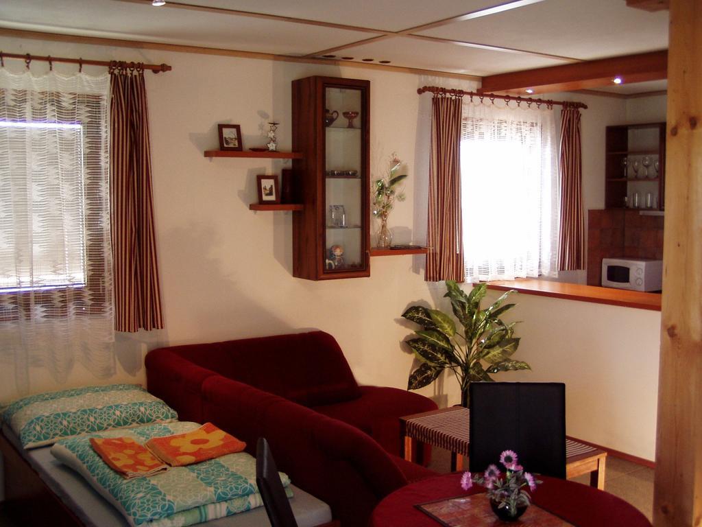 Penzion Pod Vápenkami Strážnice Habitación foto